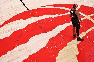 告别乌杰里！锋线天赋屯到溢出🦖猛龙真要硬等下一个“小卡”？