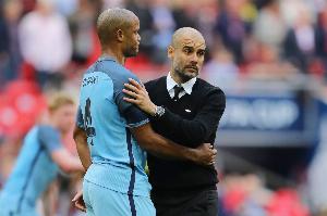 记者：拜仁提前续约孔帕尼，因担忧曼城在瓜帅合同到期后挖角接班