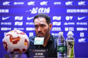 津媒：亚泰到保级危机时刻，苏亚雷斯战术理念对保级队不太实用